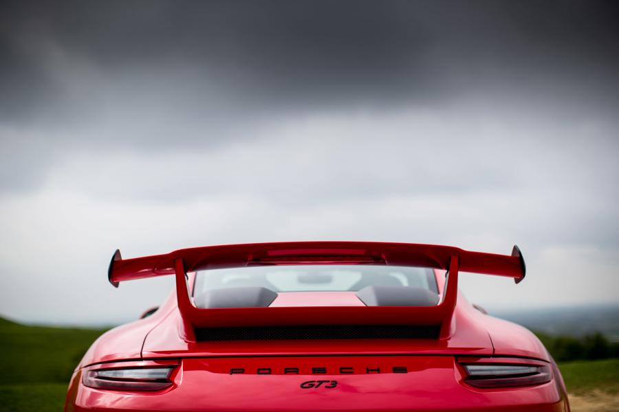 Детали экстерьера Porsche 911 GT3 (991) 2017 года  (UK) (фото 2 из 42)
